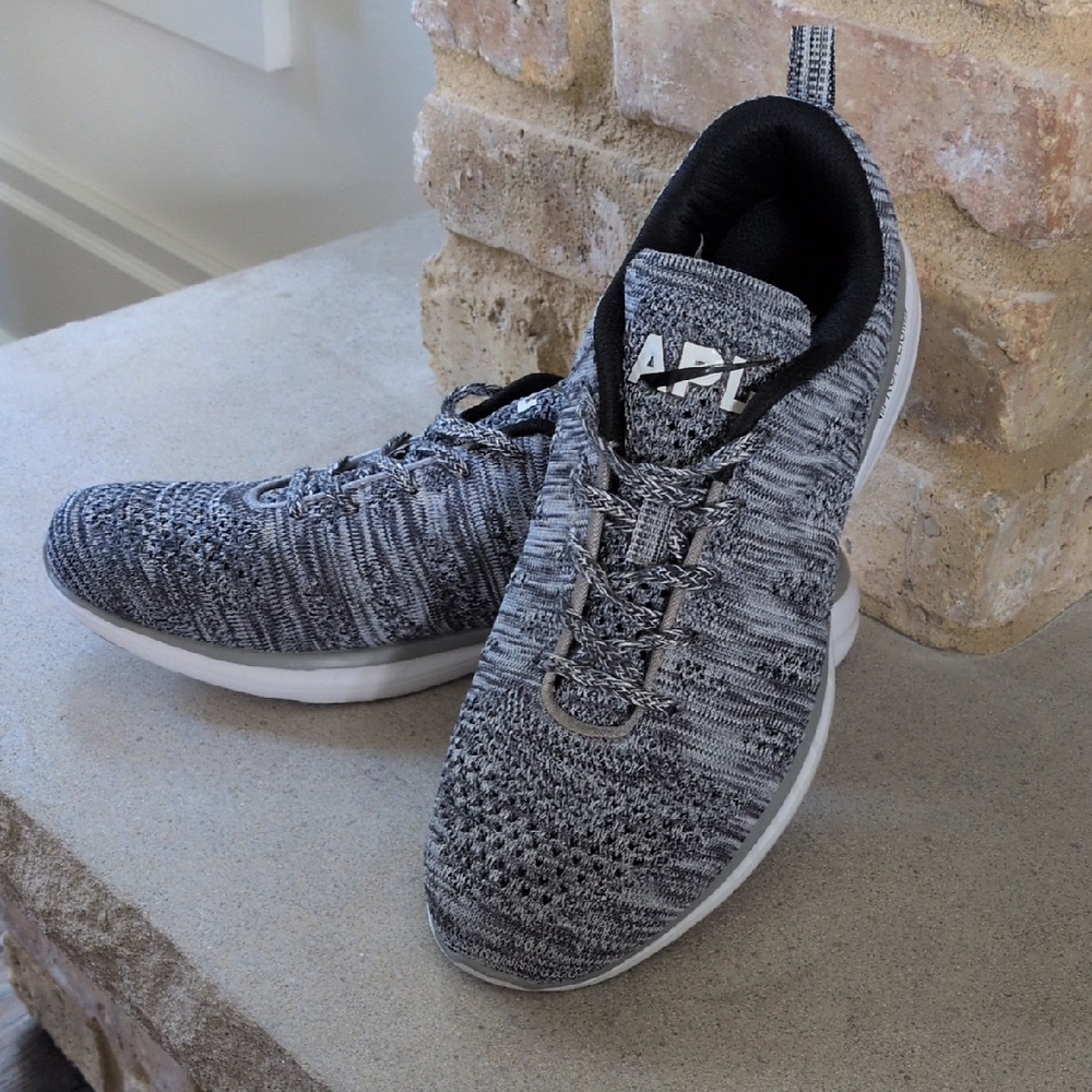 APL I NWOT Unisex Heather Grey TechLoom Pro Knit Athletic Running Sneakers, 10.5